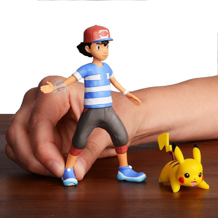 Figurine Pokémon Sacha Et Pikachu – 11 Cm – Battle Feature – Licence Officielle – Jazwares – Dès 4 Ans